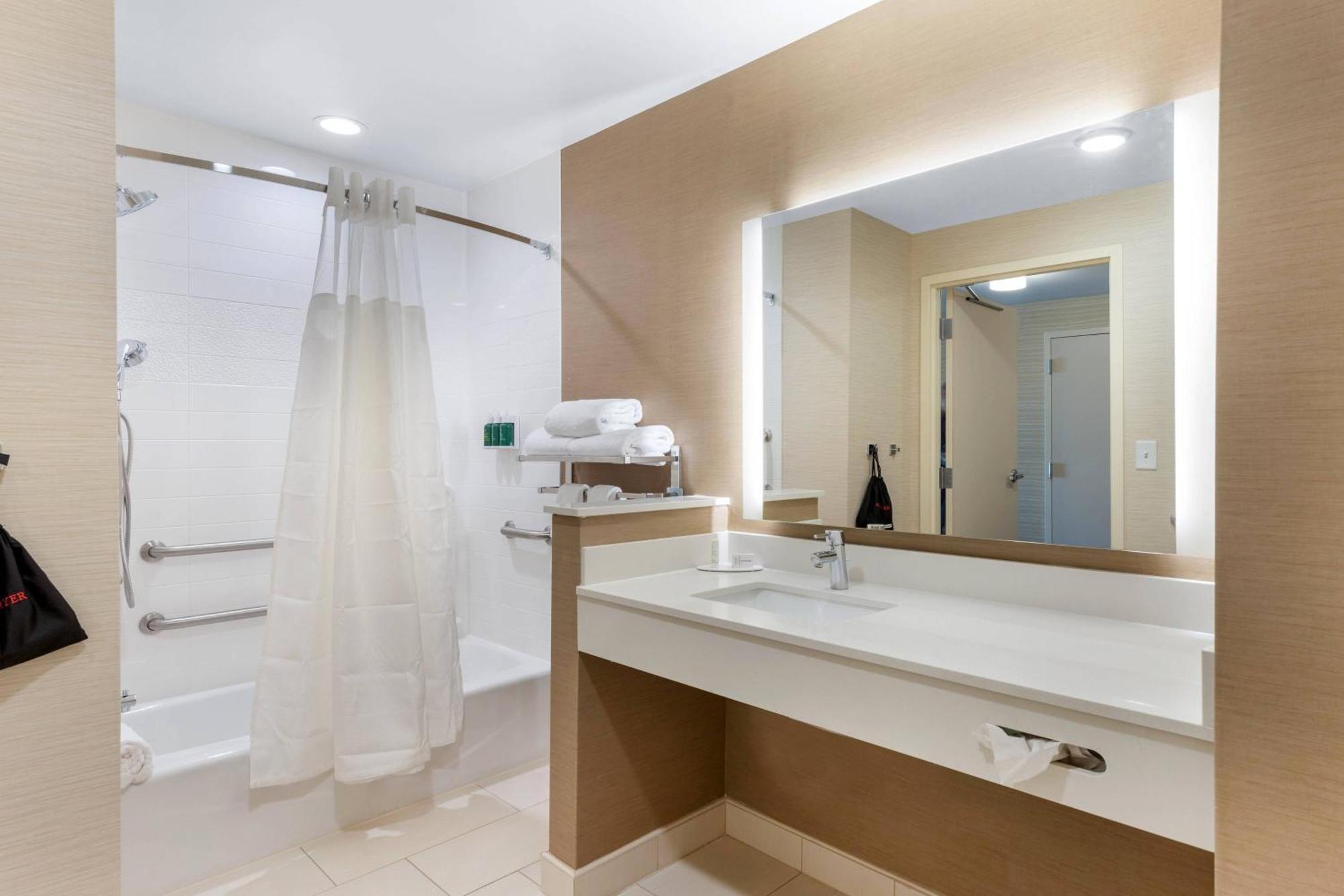 Fairfield Inn & Suites By Marriott Мебан Экстерьер фото